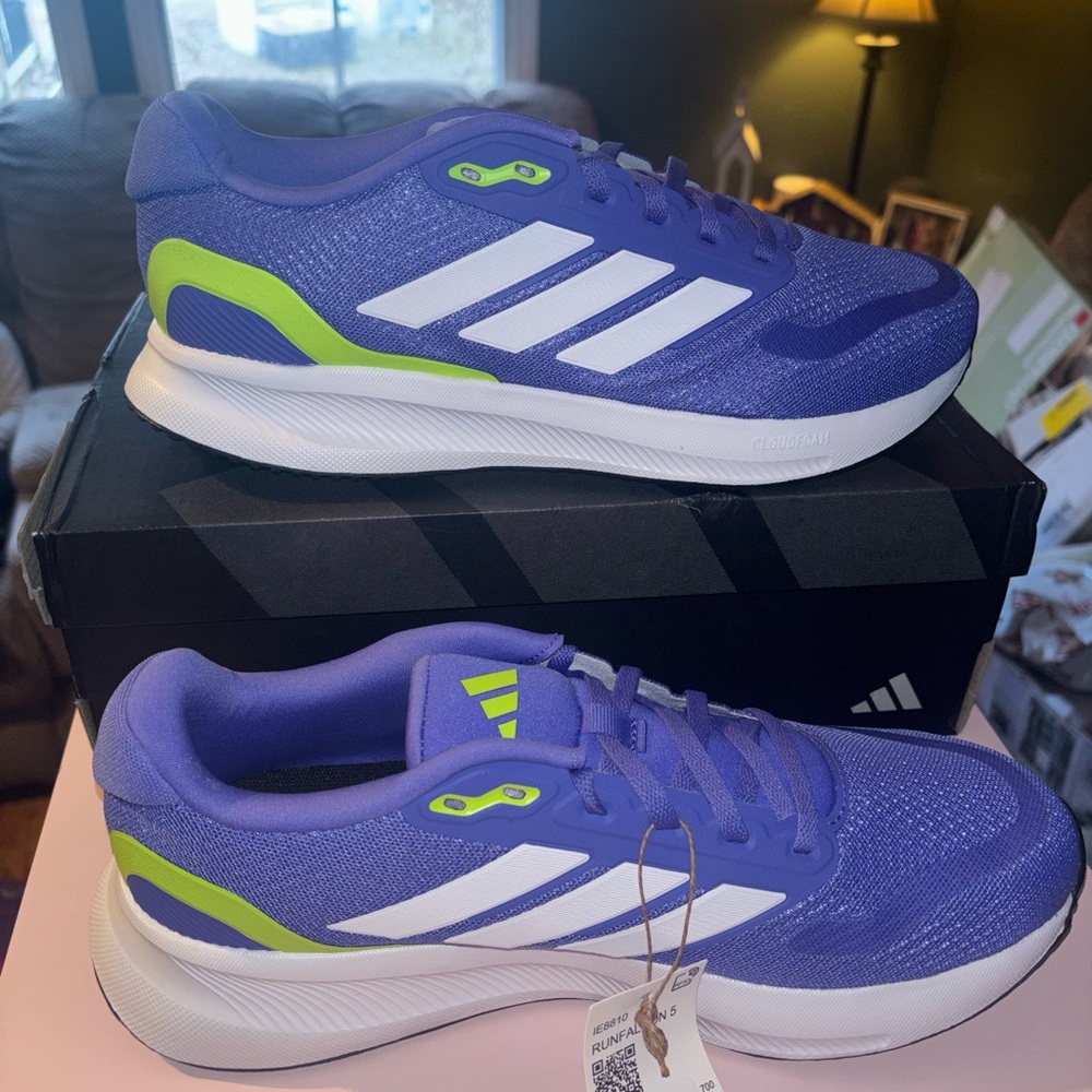 Adidas RUN FALCON 5 size 8 men shoes